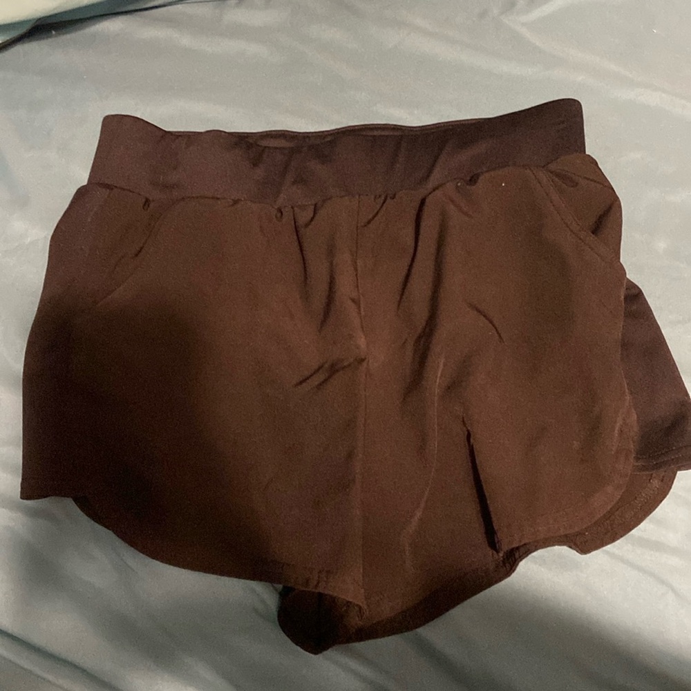 Comfy black athletic shorts with 2 front pockets no built in underwear!